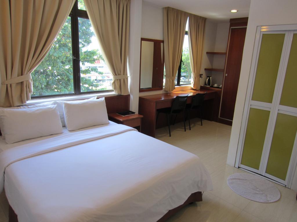 Ag Hotel Penang Гелугор Экстерьер фото