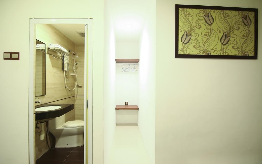 Ag Hotel Penang Гелугор Экстерьер фото