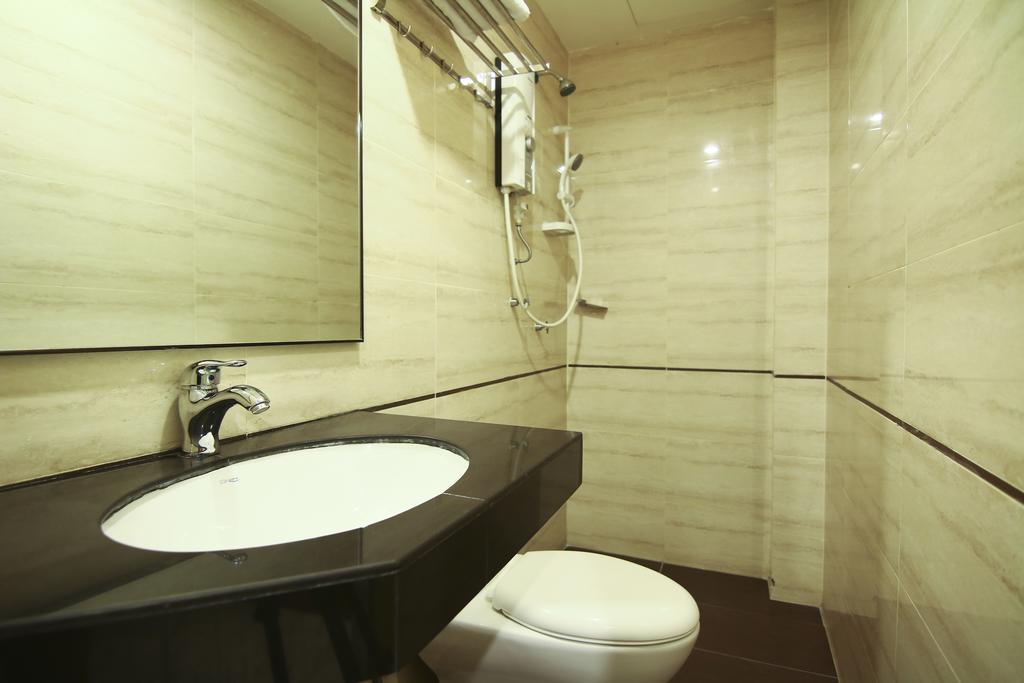 Ag Hotel Penang Гелугор Экстерьер фото