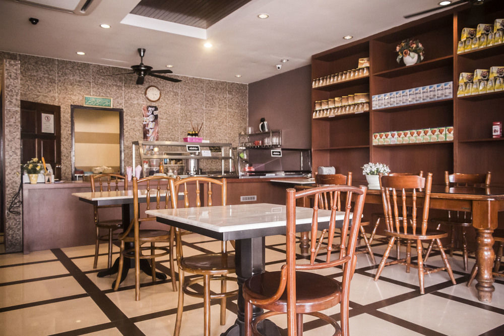 Ag Hotel Penang Гелугор Экстерьер фото